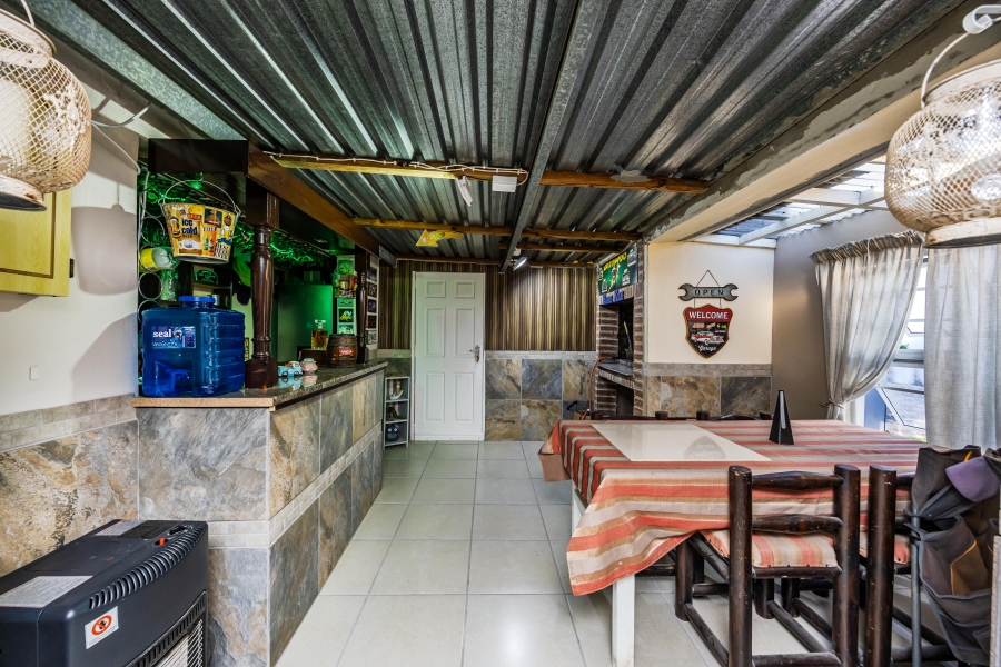 3 Bedroom Property for Sale in Sunnyridge Eastern Cape